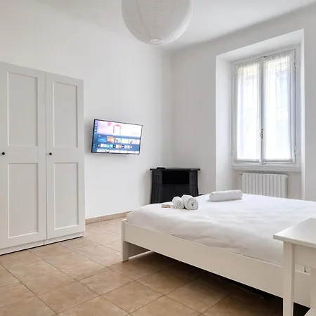 The Lightflat-bonghi * Milán